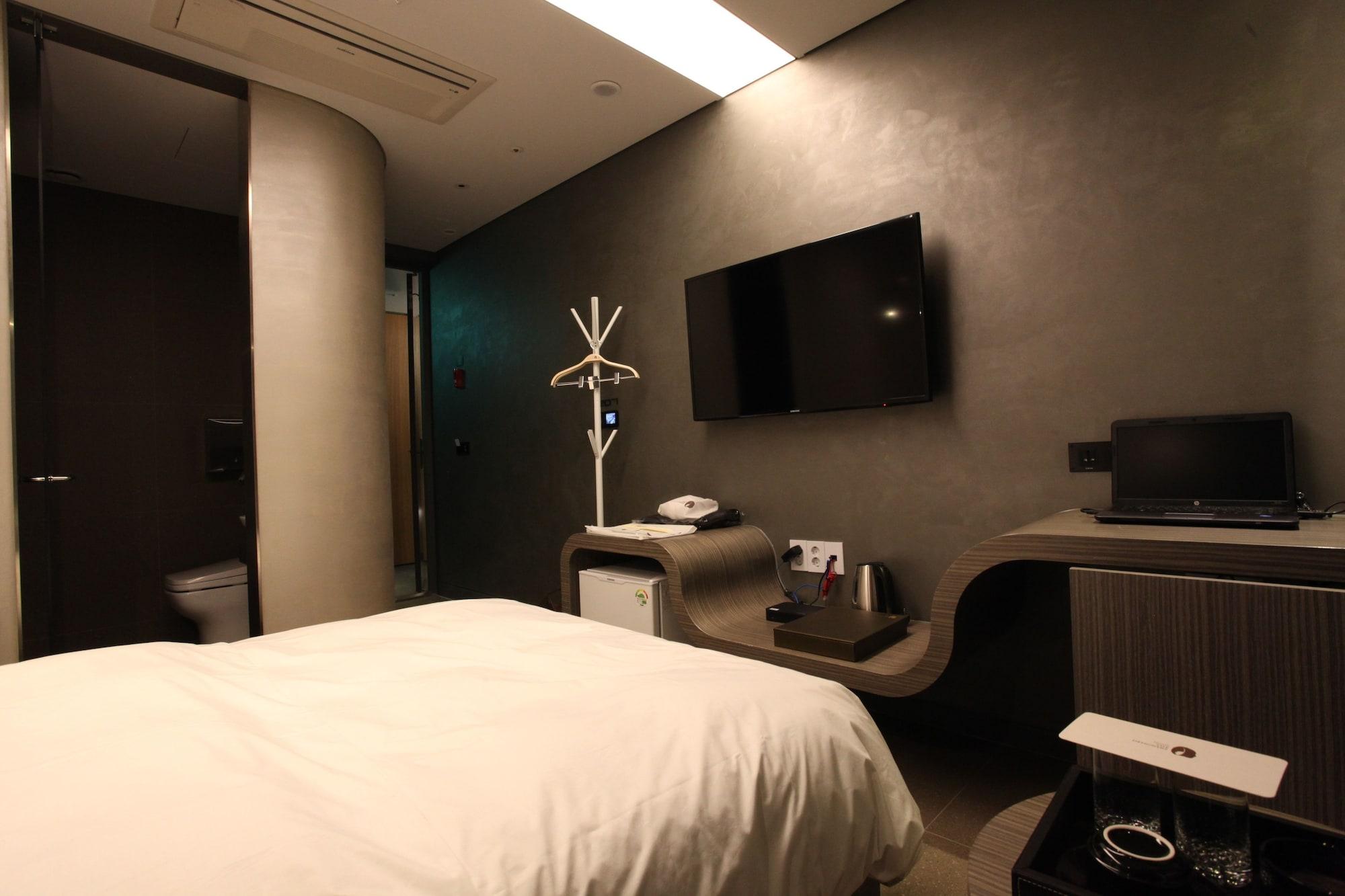 Hotel The Designers Hongdae Сеул Экстерьер фото