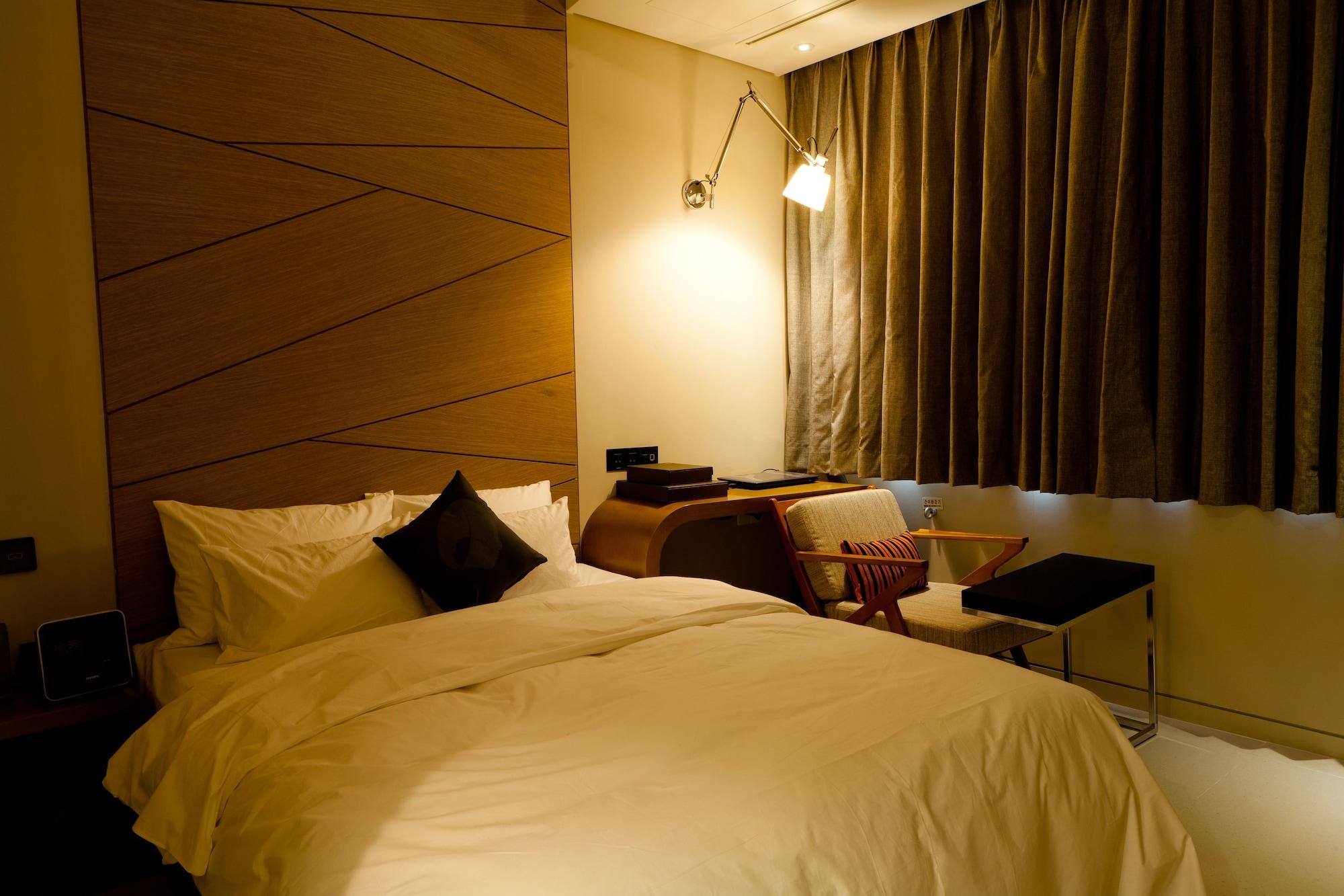 Hotel The Designers Hongdae Сеул Экстерьер фото