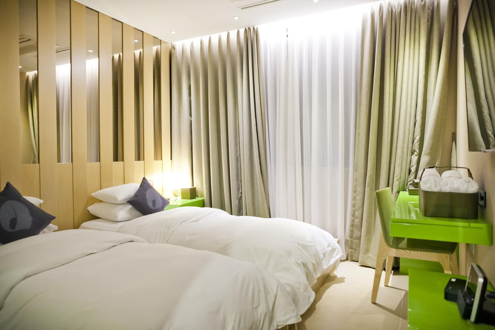 Hotel The Designers Hongdae Сеул Экстерьер фото