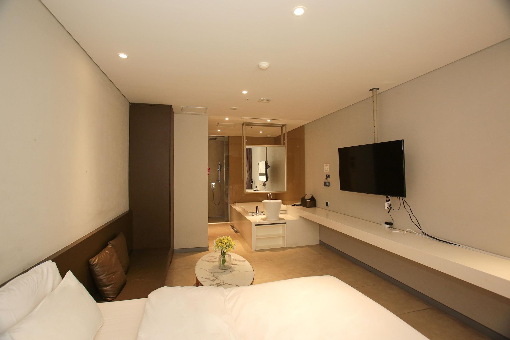 Hotel The Designers Hongdae Сеул Экстерьер фото